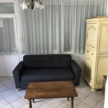 Dans Grande Maison Prive Climatise 公寓 *